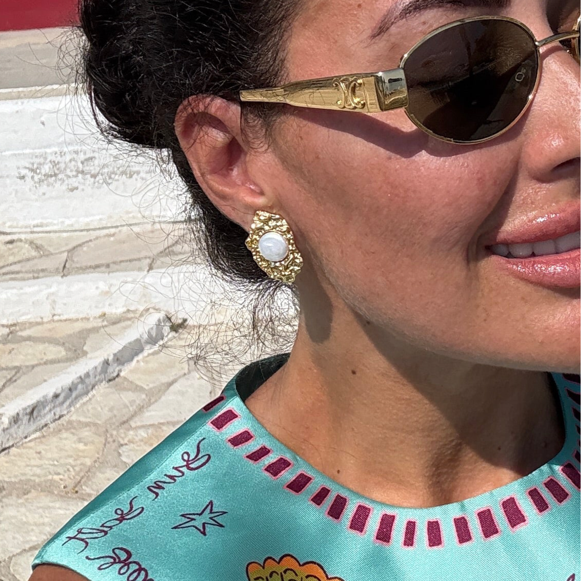 The Sue-Belle: Natural Coin Pearl With Hammered Bezel