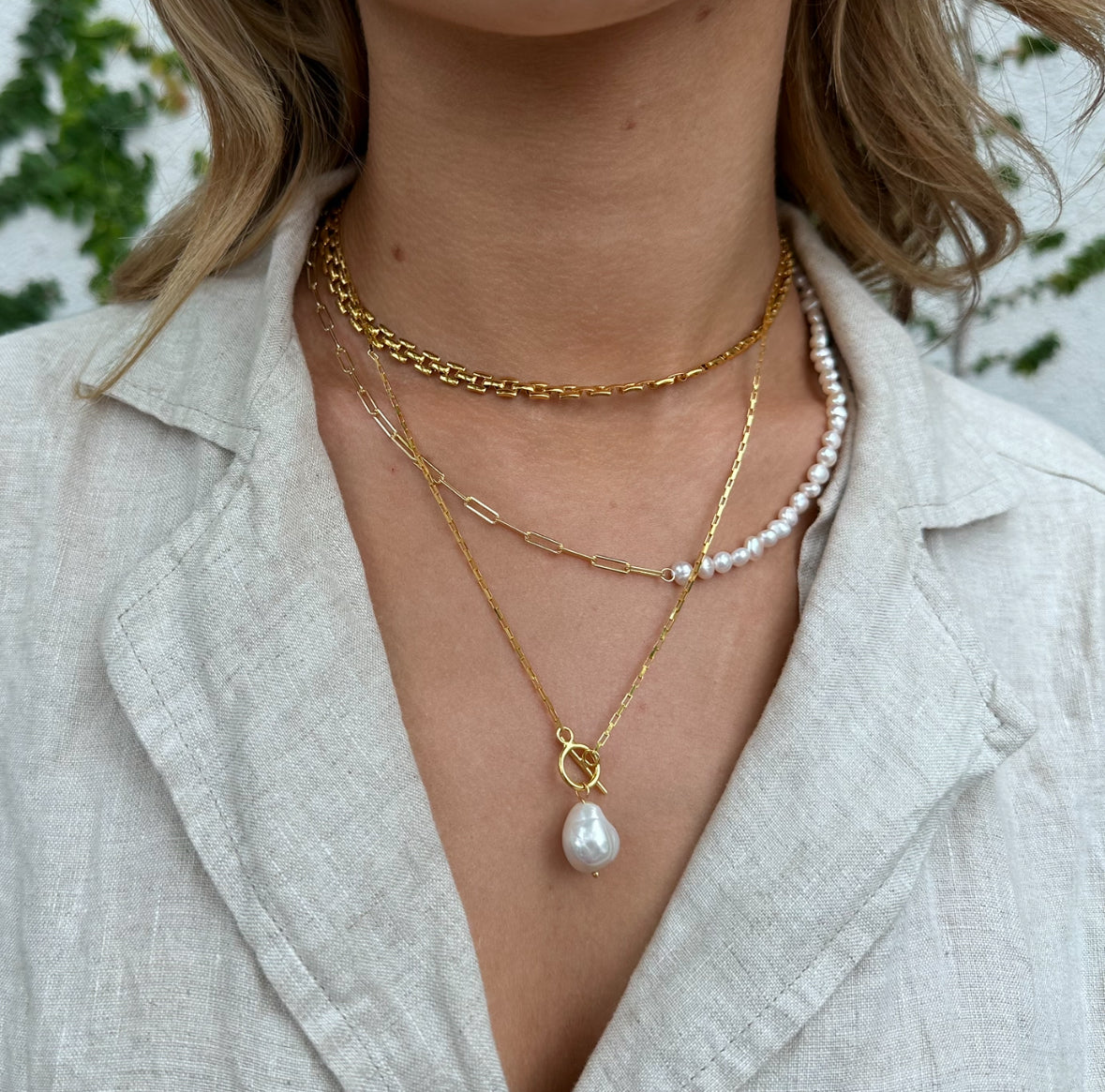 Baroque Pearl T-Bar Necklace: The Paris