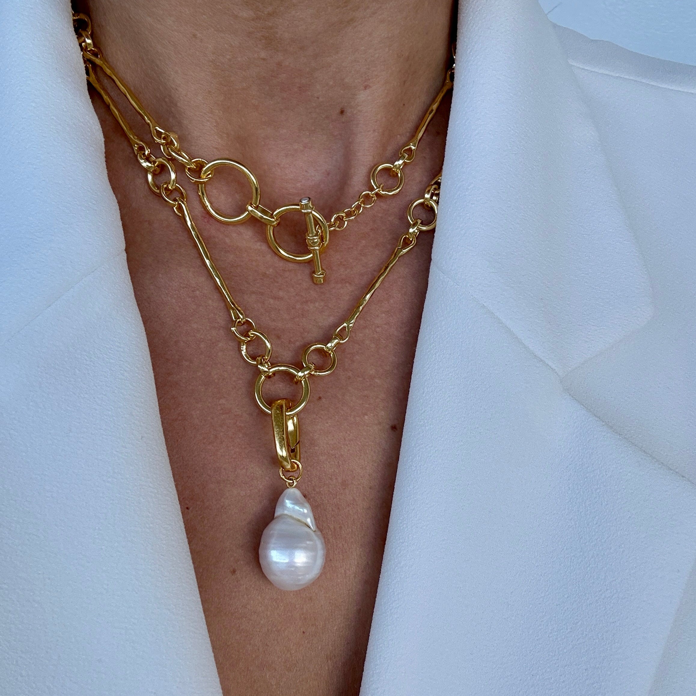 The Penelope: Long & Round Link T-Bar Necklace: