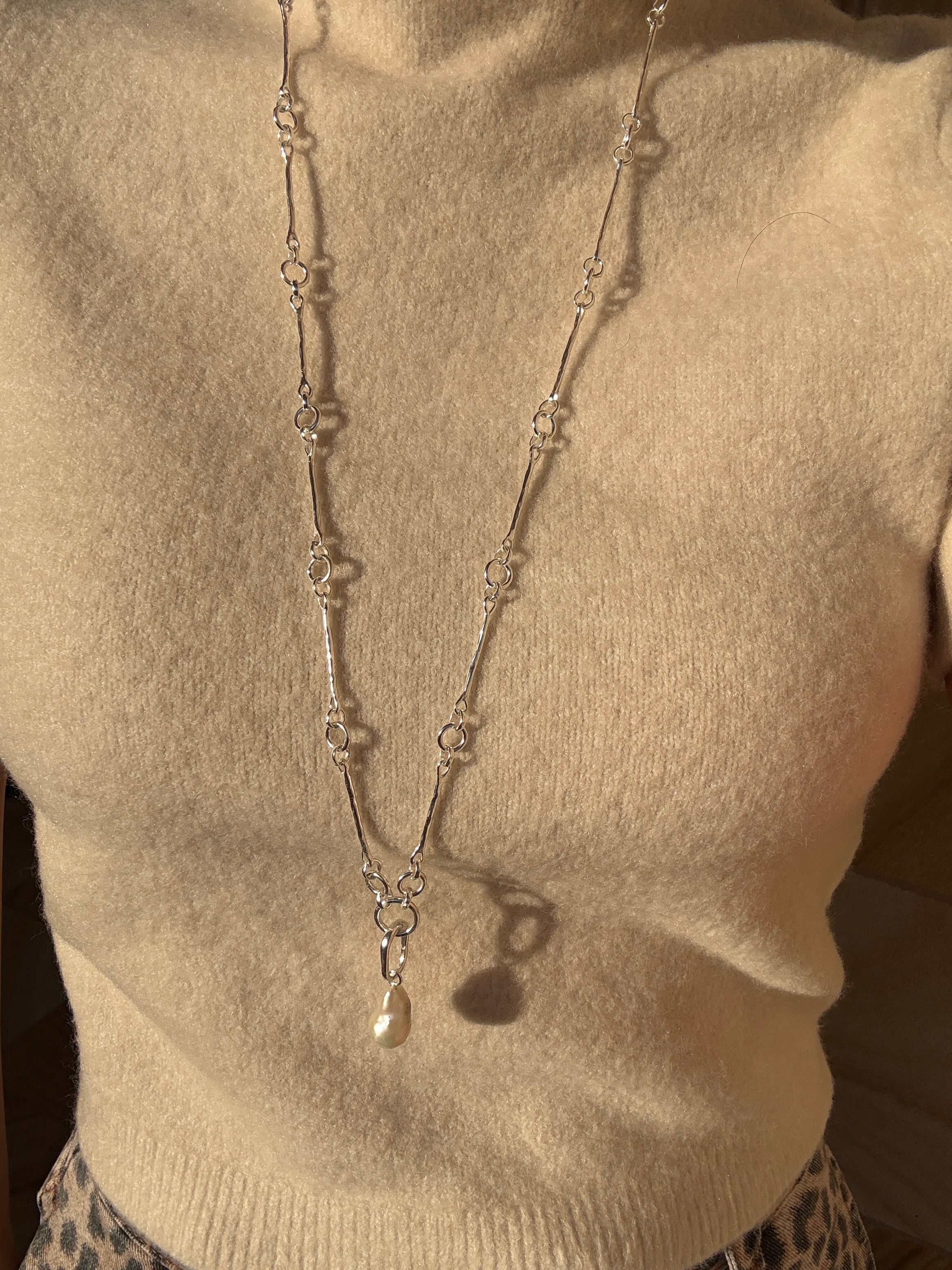 The Penelope: Long & Round Link T-Bar Necklace: