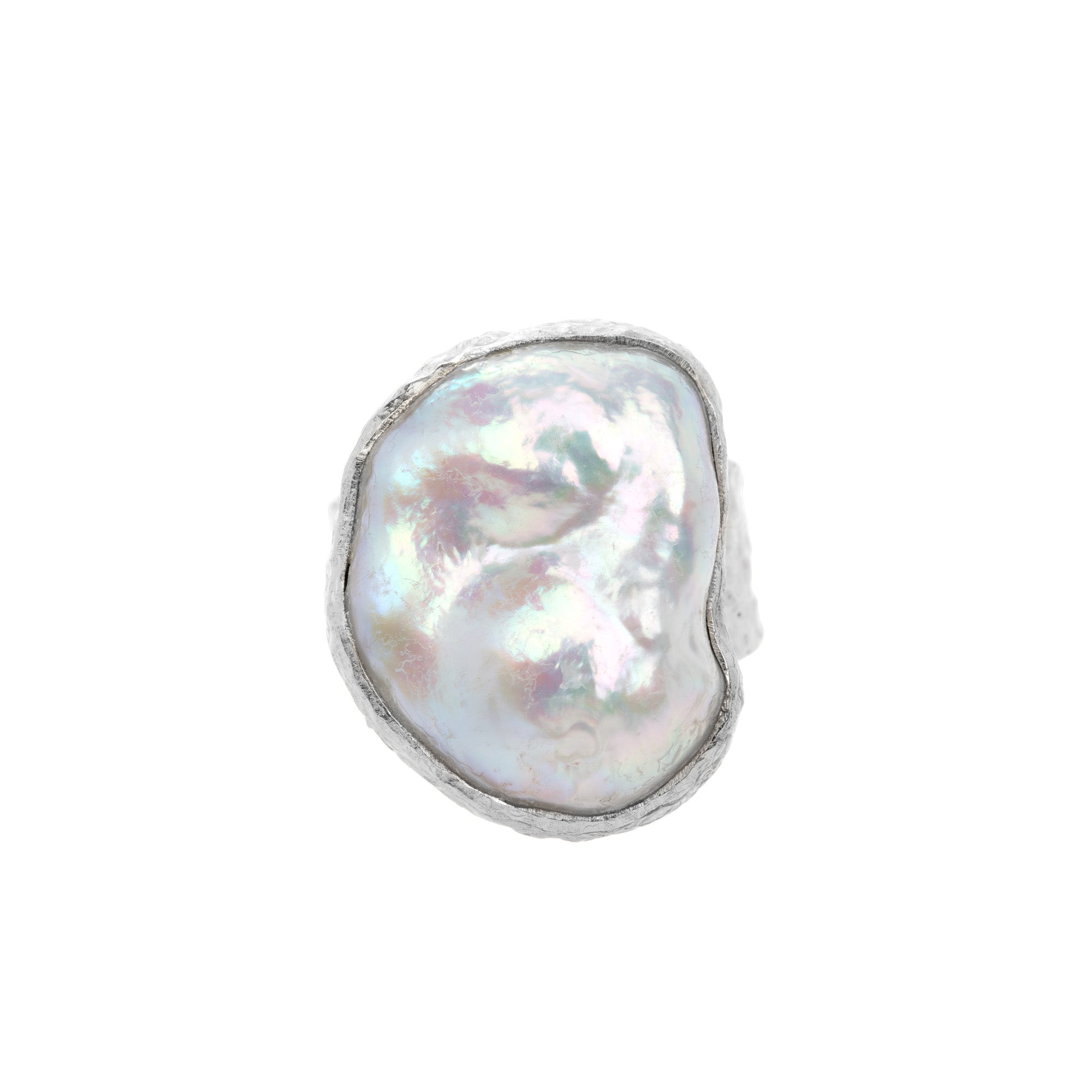 The Sandra: Large baroque pearl hammered band ring