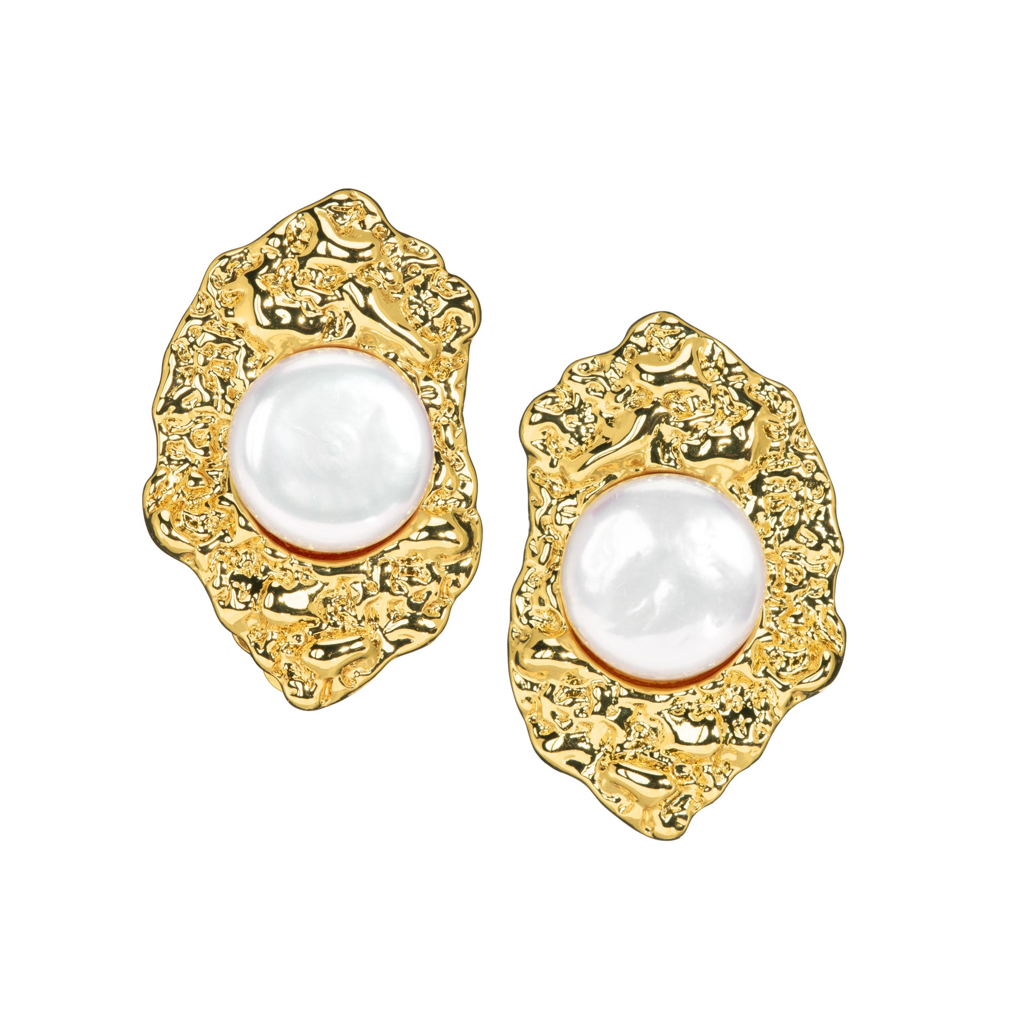 Natural Coin Pearl With Hammered Bezel: The Sue-Belle